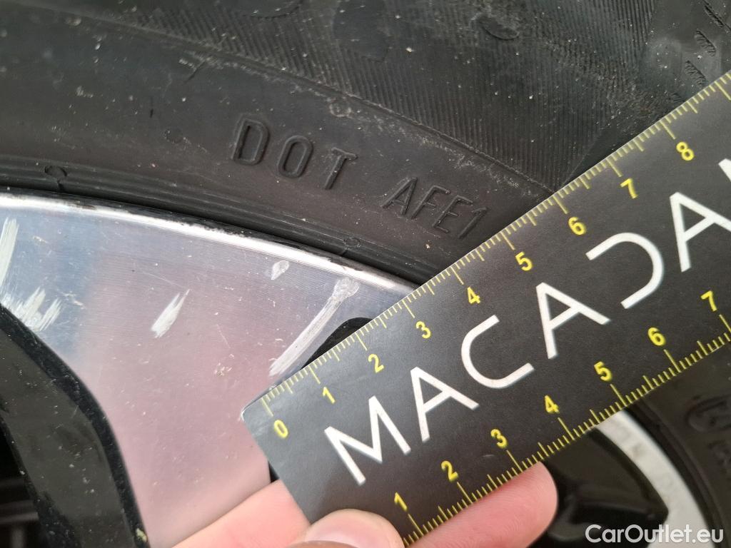  Renault  Captur  Intens 1.5 dCi 90CV BVA6 E6 #27