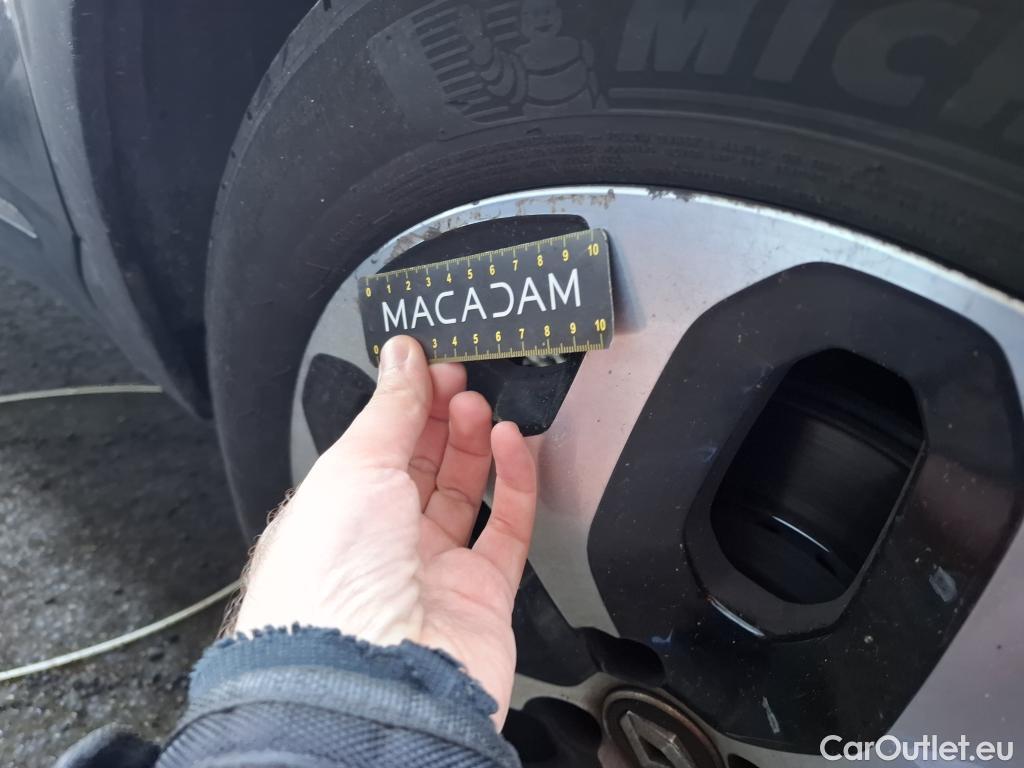  Renault  Captur  Intens 1.5 dCi 90CV BVA6 E6 #32