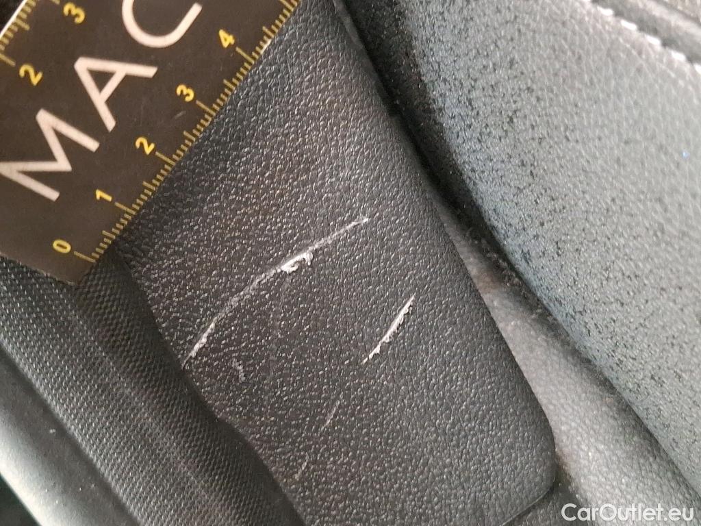  Renault  Captur  Intens 1.5 dCi 90CV BVA6 E6 #43