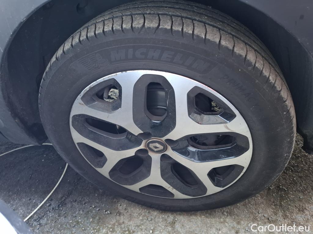  Renault  Captur  Intens 1.5 dCi 90CV BVA6 E6 #33