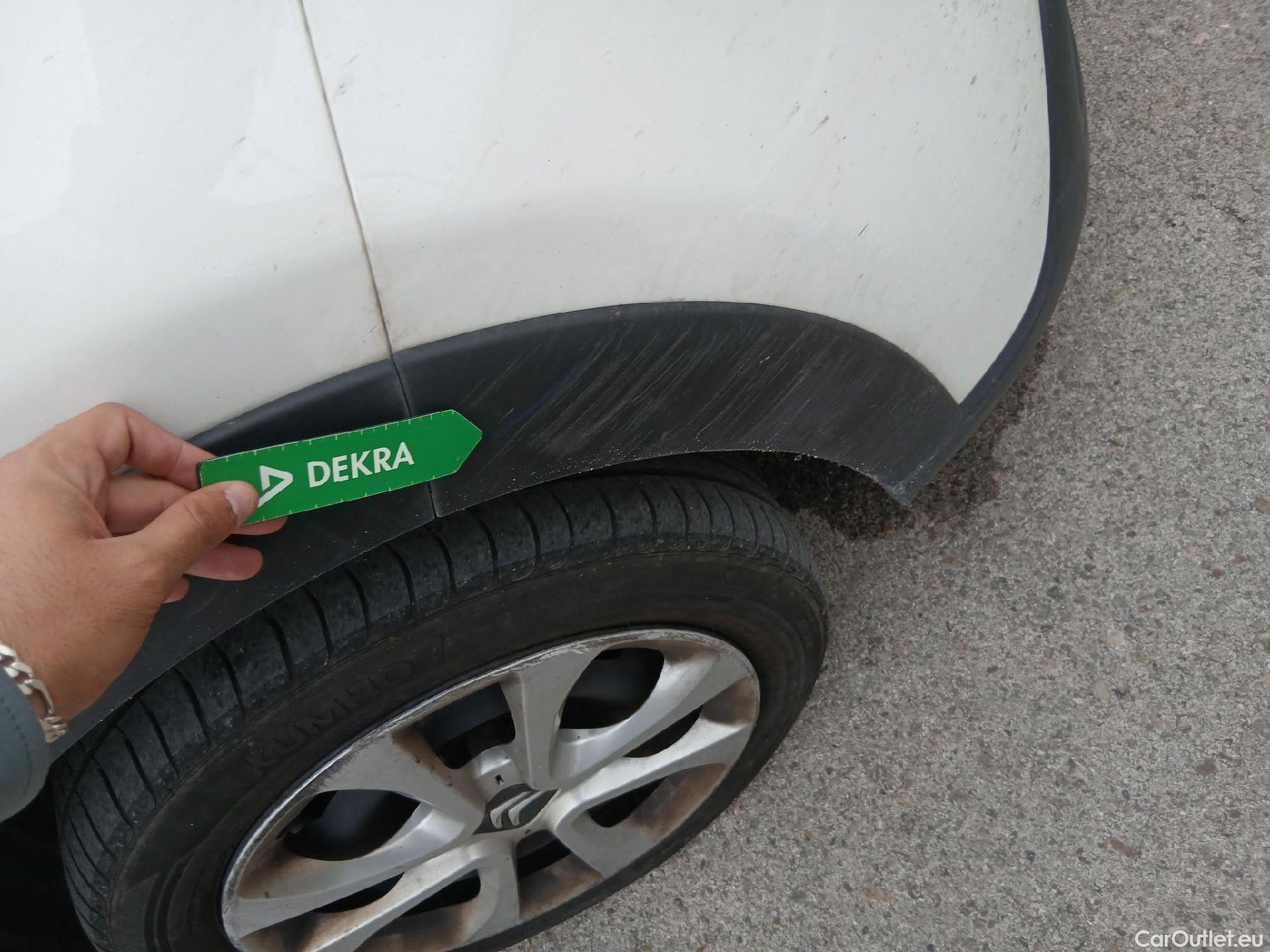  Citroen  C3 CITROEN  / 2016 / 5P / berlina con portón BlueHDi 73KW (100CV) S&S FEEL #6