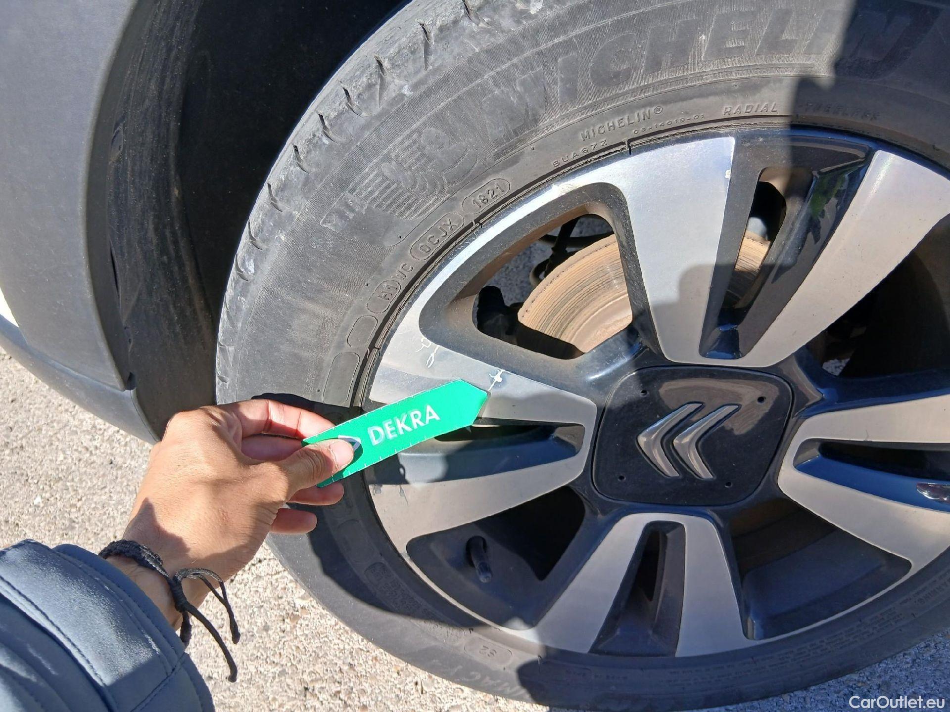  Citroen  C3 CITROEN  / 2020 / 5P / berlina con portón BlueHDi 75KW (100CV) S&S Feel Pack #25