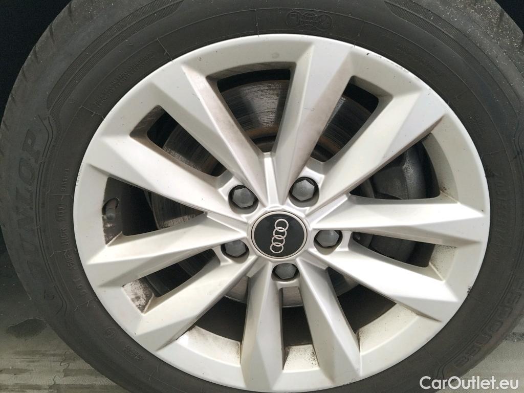  Audi  A3 AUDI  / 2020 / 5P / berlina con portón Sportback 30 TFSI 81kW (110CV) S tronic #19