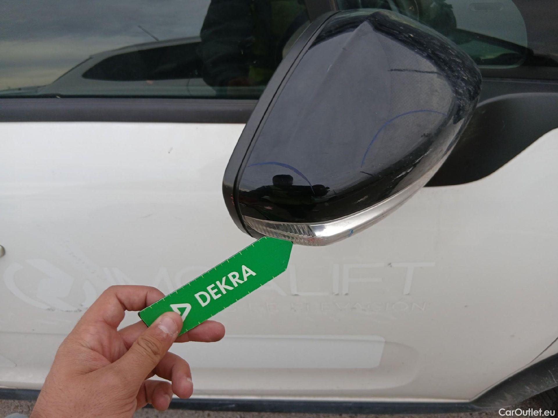  Citroen  C3 CITROEN  / 2016 / 5P / berlina con portón BlueHDi 73KW (100CV) S&S FEEL #27