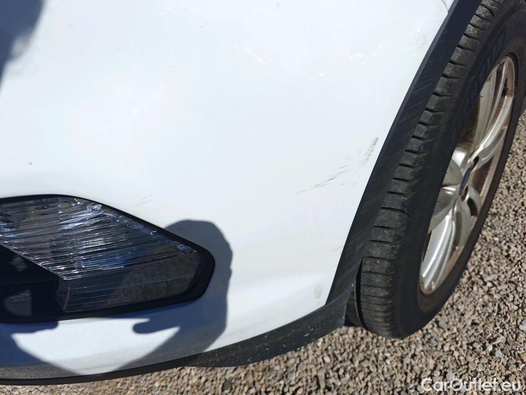  Ford  Kuga FORD  / 2016 / 5P / todoterreno 1.5 EcoBoost 88kW 4x2 Trend+ (CX) #36