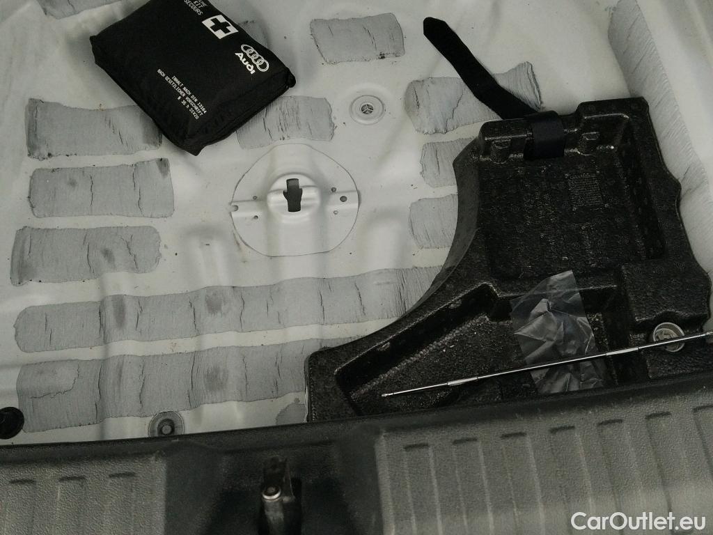  Audi  A3 AUDI  / 2020 / 5P / berlina con portón Sportback 30 TFSI 81kW (110CV) S tronic #8