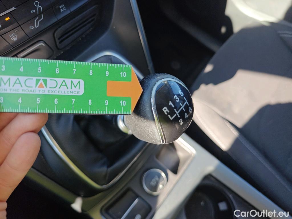  Ford  Kuga FORD  / 2016 / 5P / todoterreno 1.5 EcoBoost 88kW 4x2 Trend+ (CX) #31