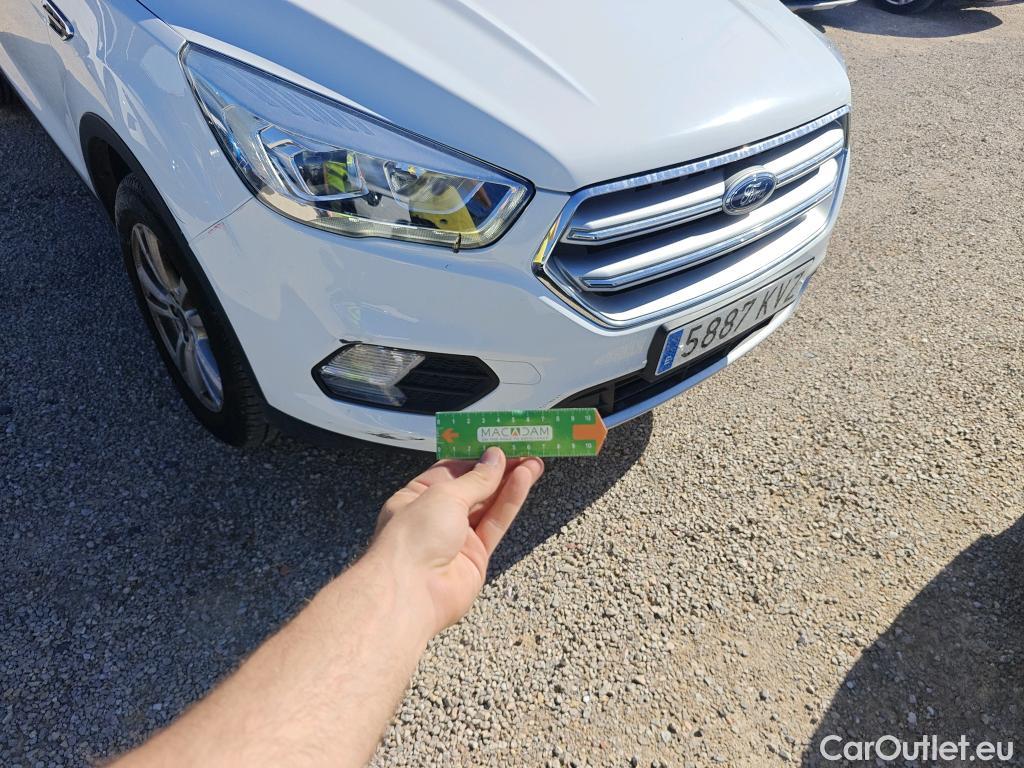  Ford  Kuga FORD  / 2016 / 5P / todoterreno 1.5 EcoBoost 88kW 4x2 Trend+ (CX) #32