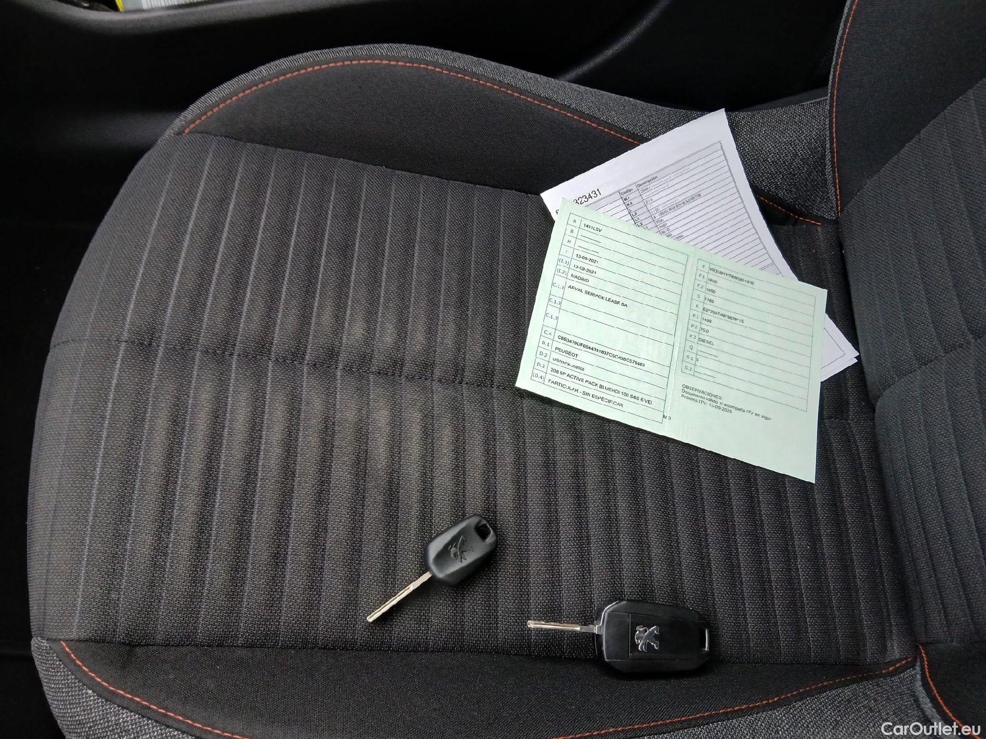  Peugeot  208 PEUGEOT  / 2019 / 5P / berlina con portón BlueHDi 73kW (100CV) Active Pack (AC) #3