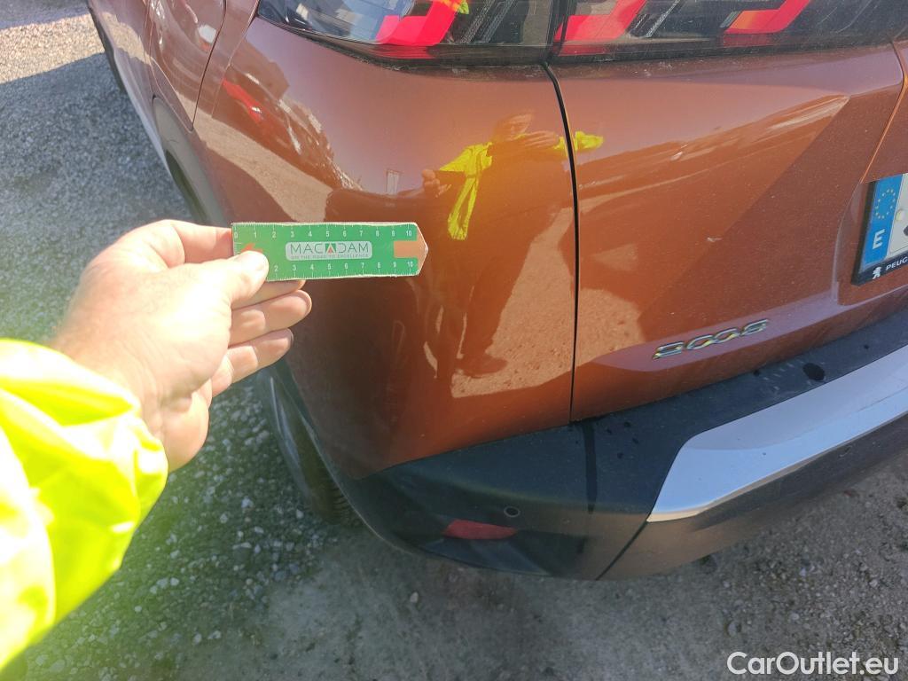  Peugeot  2008 PEUGEOT  / 2019 / 5P / todoterreno Allure Pack Puretech 100 S&S BVM6 #20