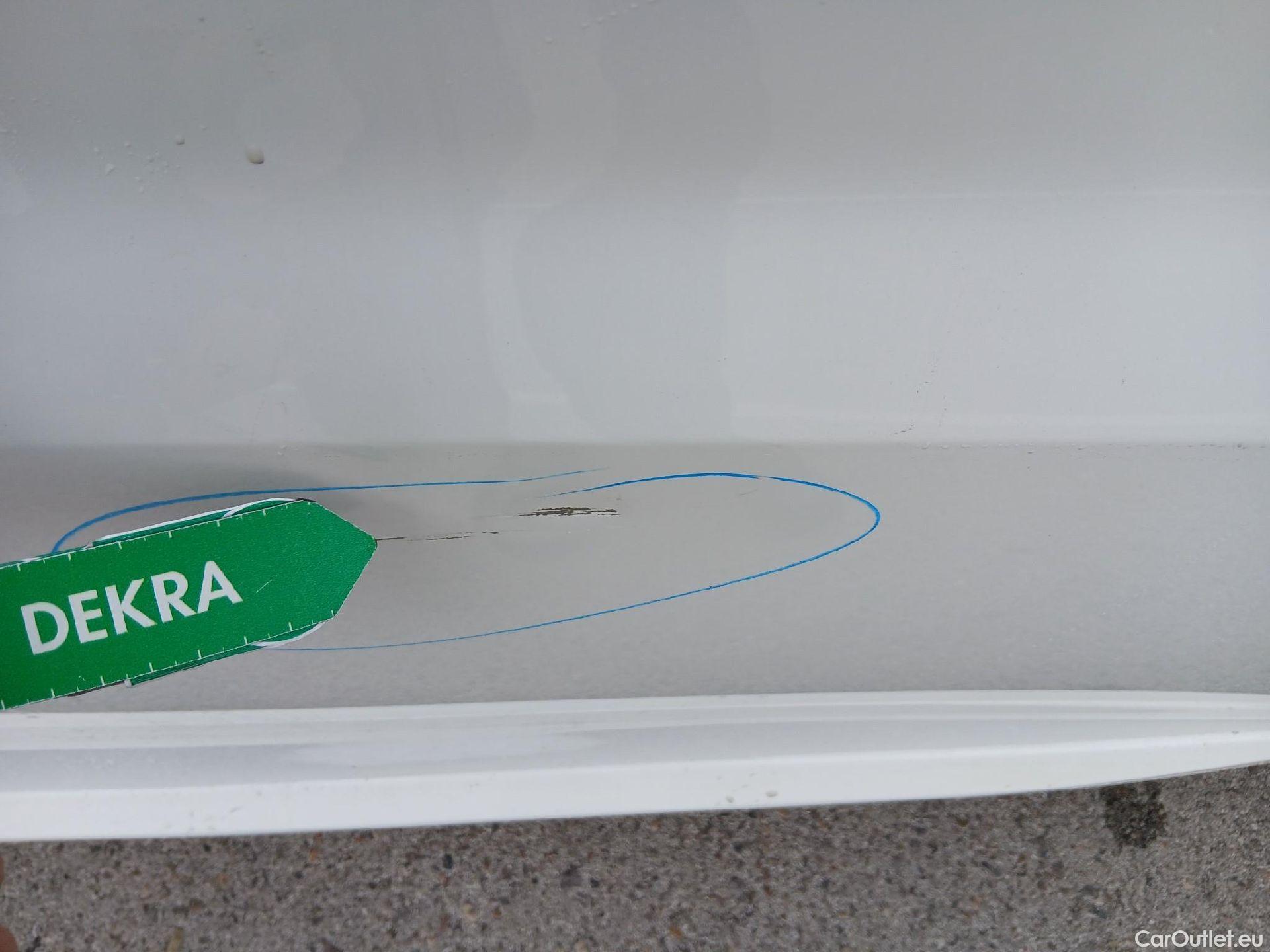  Peugeot  208 PEUGEOT  / 2019 / 5P / berlina con portón BlueHDi 73kW (100CV) Active Pack (AC) #17