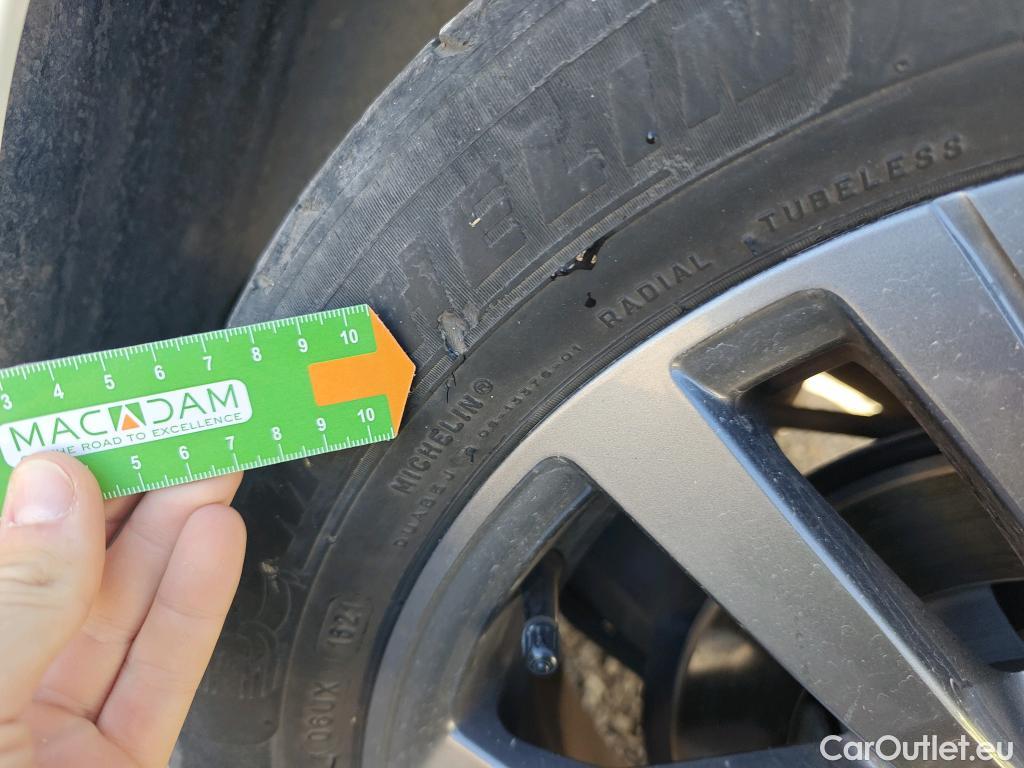  Peugeot  208 PEUGEOT  / 2019 / 5P / berlina con portón PureTech 73kW (100CV) Active Pack #12