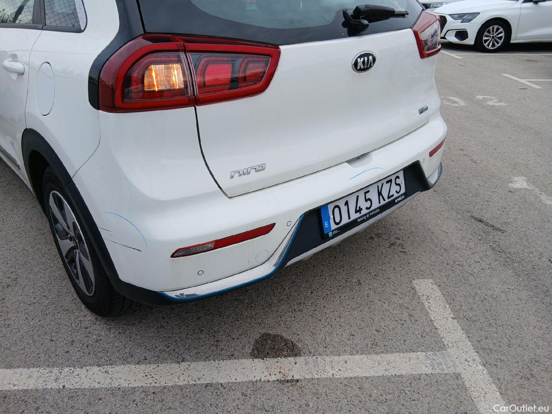  KIA  Niro KIA  Hïbrido Enchufable / 2016 / 5P / crossover 1.6 GDi Híbrido Enchufable 104kW Drive #9