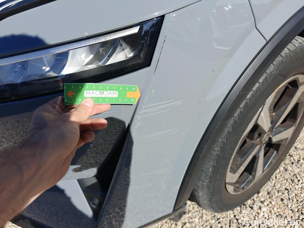  Nissan  Qashqai NISSAN  / 2021 / 5P / todoterreno DIG-T 103kW mHEV 4x2 Premiere Edition(SL) #18