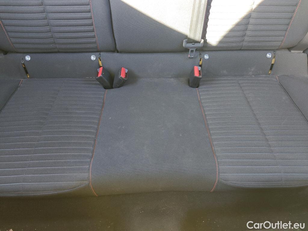  Peugeot  208 PEUGEOT  / 2019 / 5P / berlina con portón PureTech 73kW (100CV) Active Pack #6