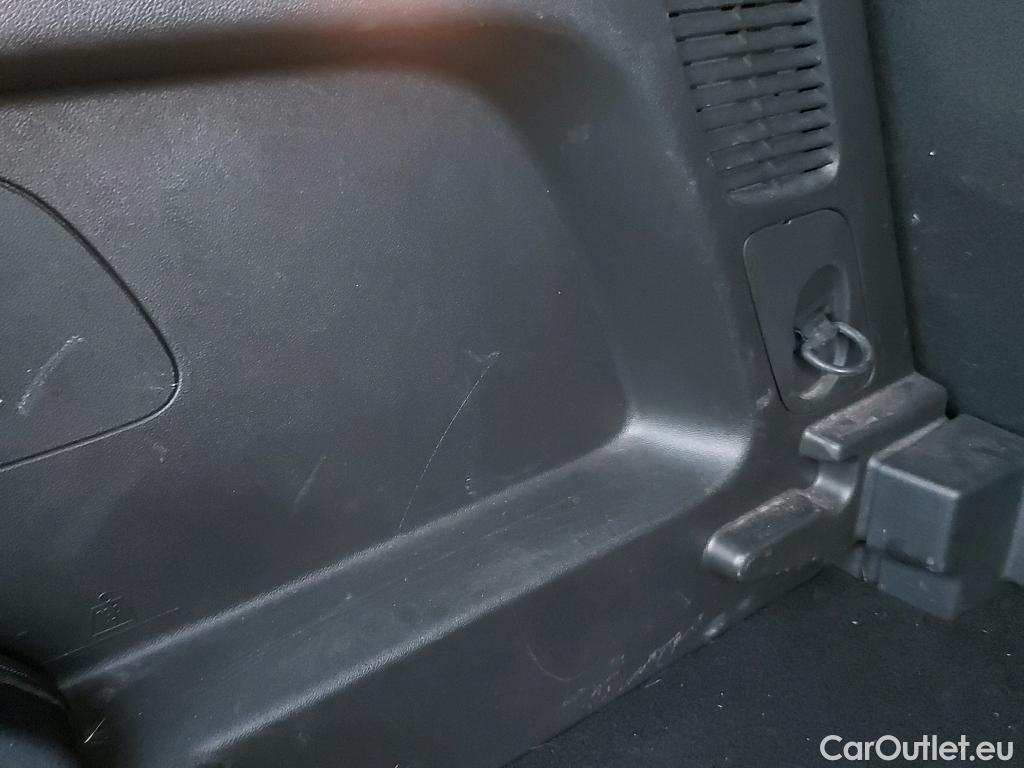  Opel   Grandland X OPEL Grandland / 2021 / 5P / todoterreno 1.5 CDTi Business Edition Auto #16