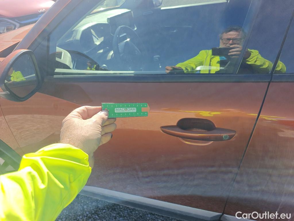  Peugeot  2008 PEUGEOT  / 2019 / 5P / todoterreno Allure Pack Puretech 100 S&S BVM6 #6