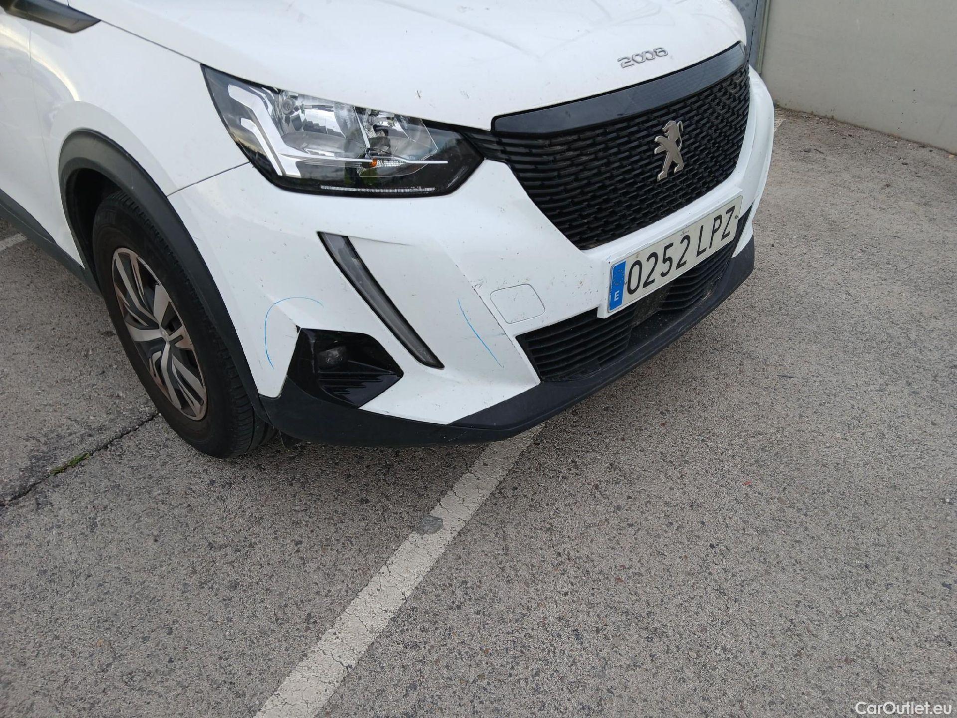  Peugeot  2008 PEUGEOT  / 2019 / 5P / todoterreno Active Puretech 100 S&S BVM6 #17