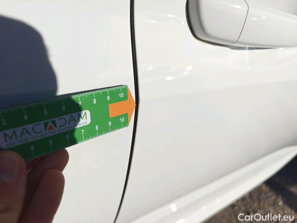  Peugeot  208 PEUGEOT  / 2019 / 5P / berlina con portón PureTech 73kW (100CV) Active Pack #28