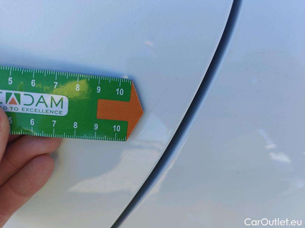  Peugeot  208 PEUGEOT  / 2019 / 5P / berlina con portón PureTech 73kW (100CV) Active Pack #17