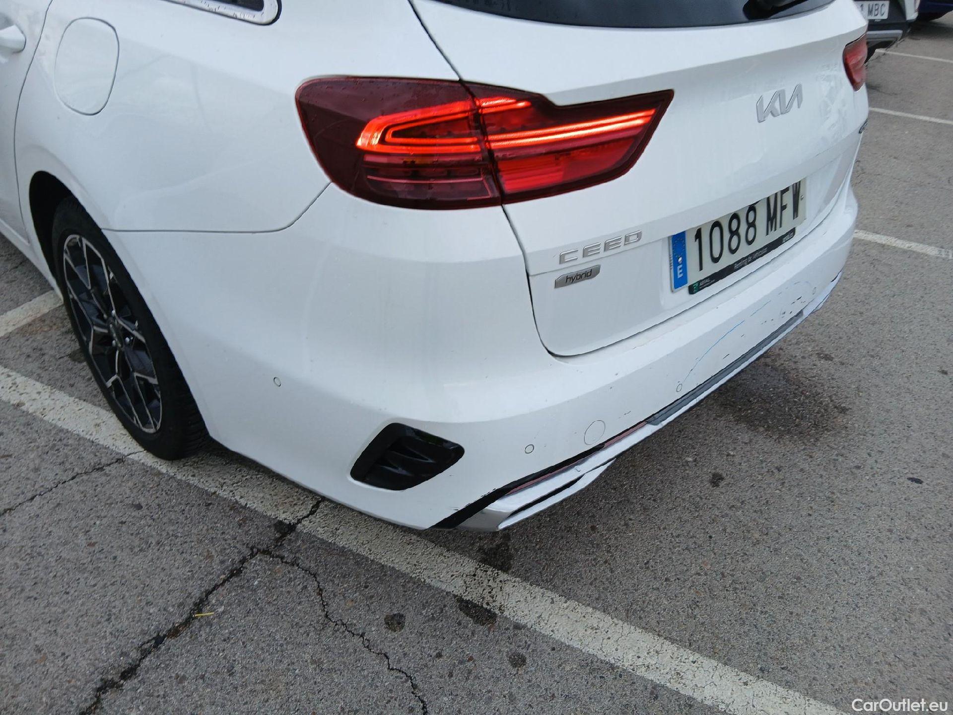  KIA  Cee'd Ceed Sportswagon GT Line 1.5 T-GDI 160CV AT7 E6d #17