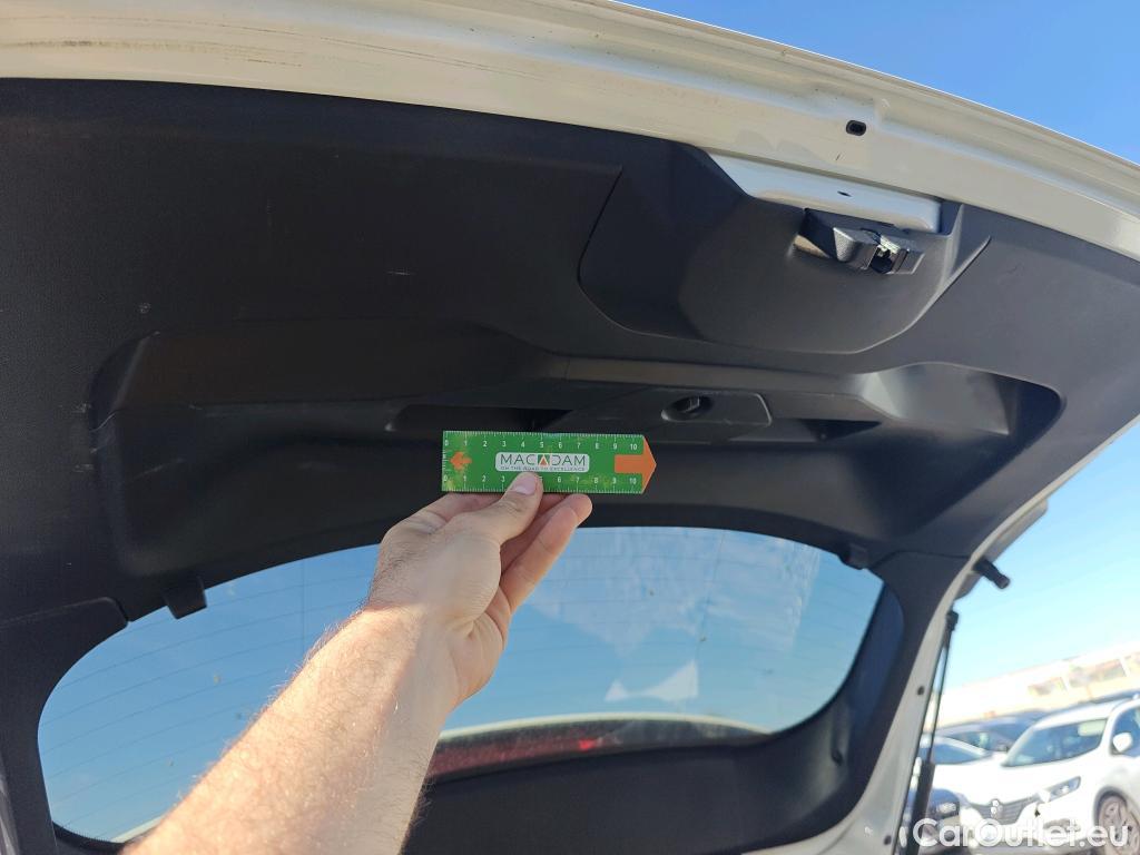  Peugeot  2008  Allure Pack 1.5 HDi 110CV MT6 E6d #16