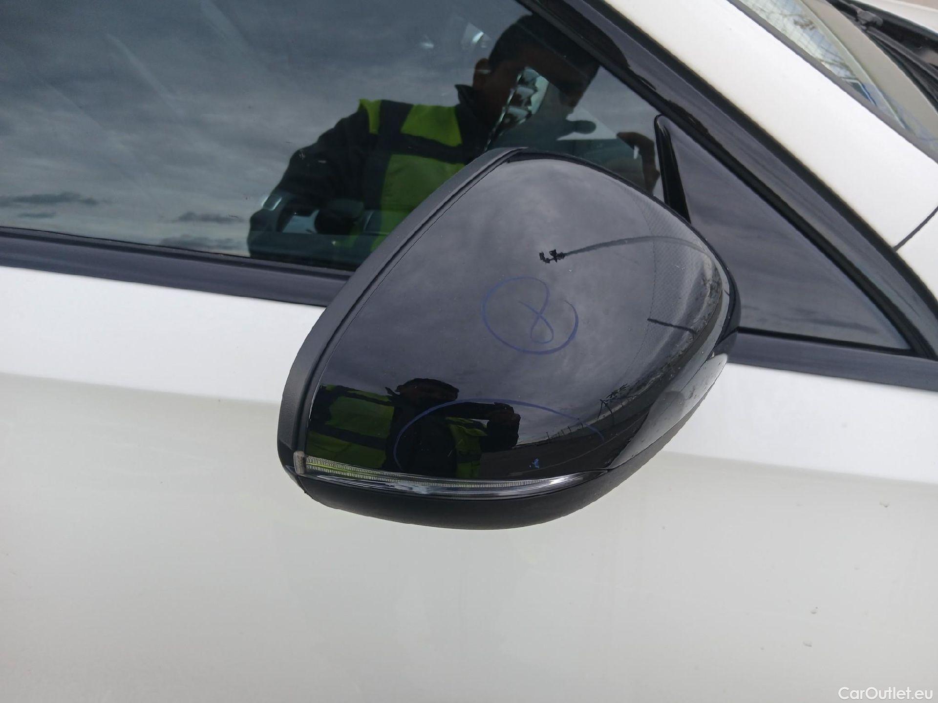  Mercedes  A-Klasse Clase A A 250 e (177.086)Premium-Pack 1.3 AMG Line 220CV AT8 E6d #22