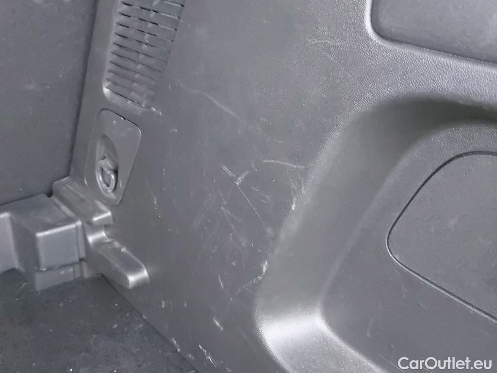  Opel   Grandland X OPEL Grandland / 2021 / 5P / todoterreno 1.5 CDTi Business Edition Auto #18