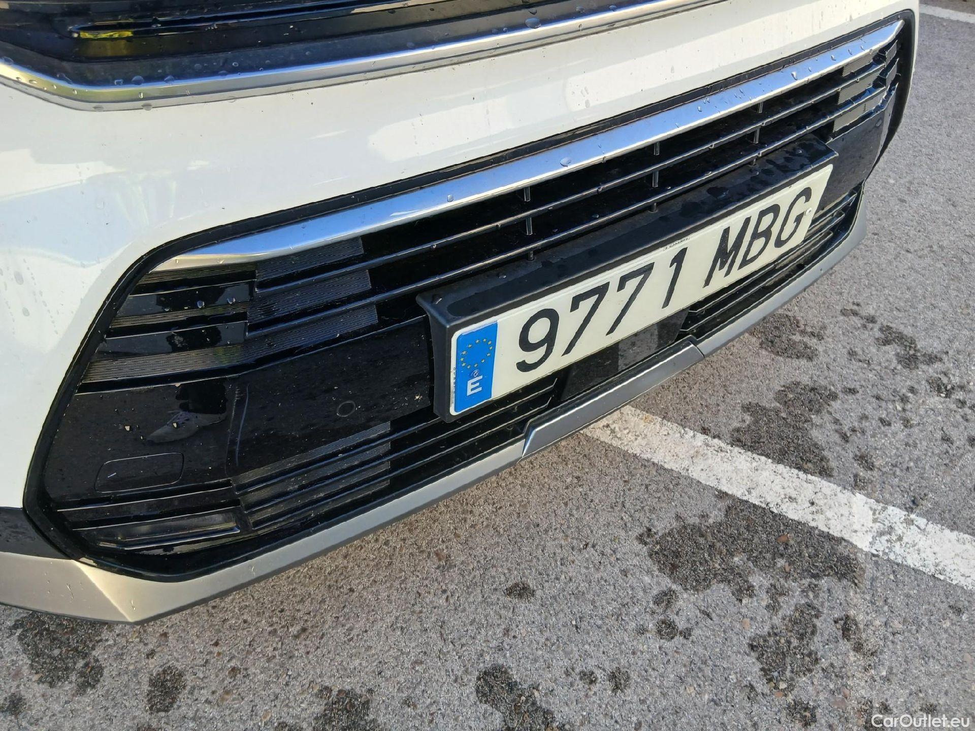  KIA  Niro KIA  / 2022 / 5P / crossover 1.6 GDi HEV 104kW (141CV) Drive #4