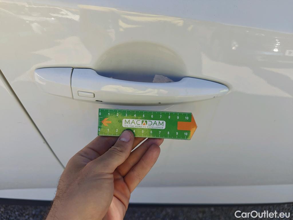  Nissan  Qashqai NISSAN  / 2021 / 5P / todoterreno DIG-T 103kW (140CV) mHEV 4x2 Acenta #39