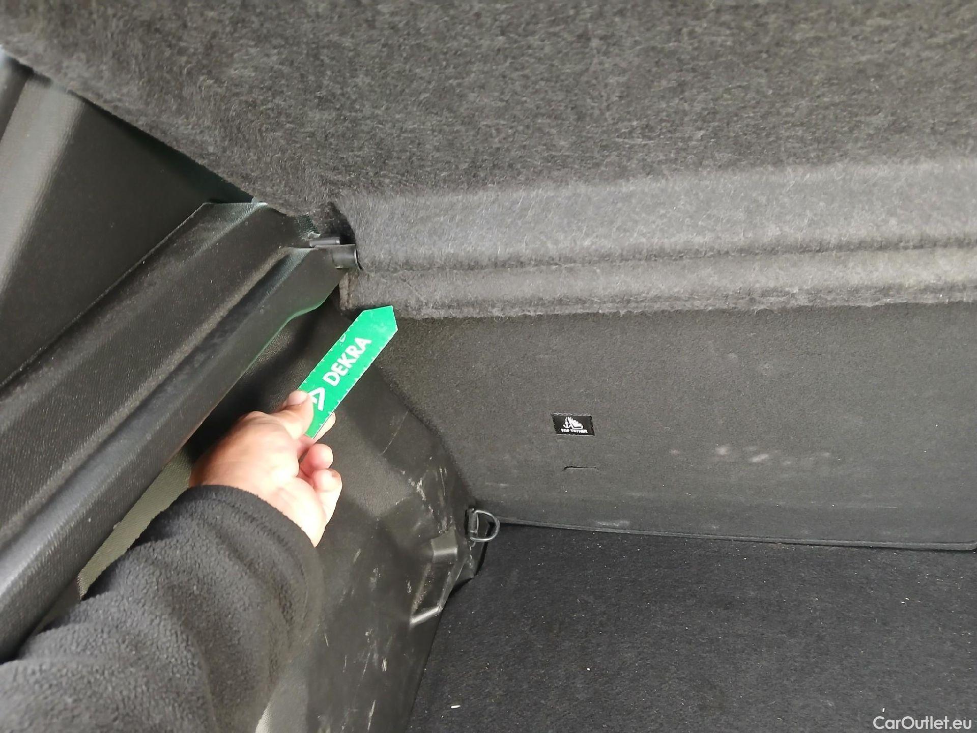  Peugeot  2008 PEUGEOT  / 2019 / 5P / todoterreno Active Puretech 100 S&S BVM6 #7