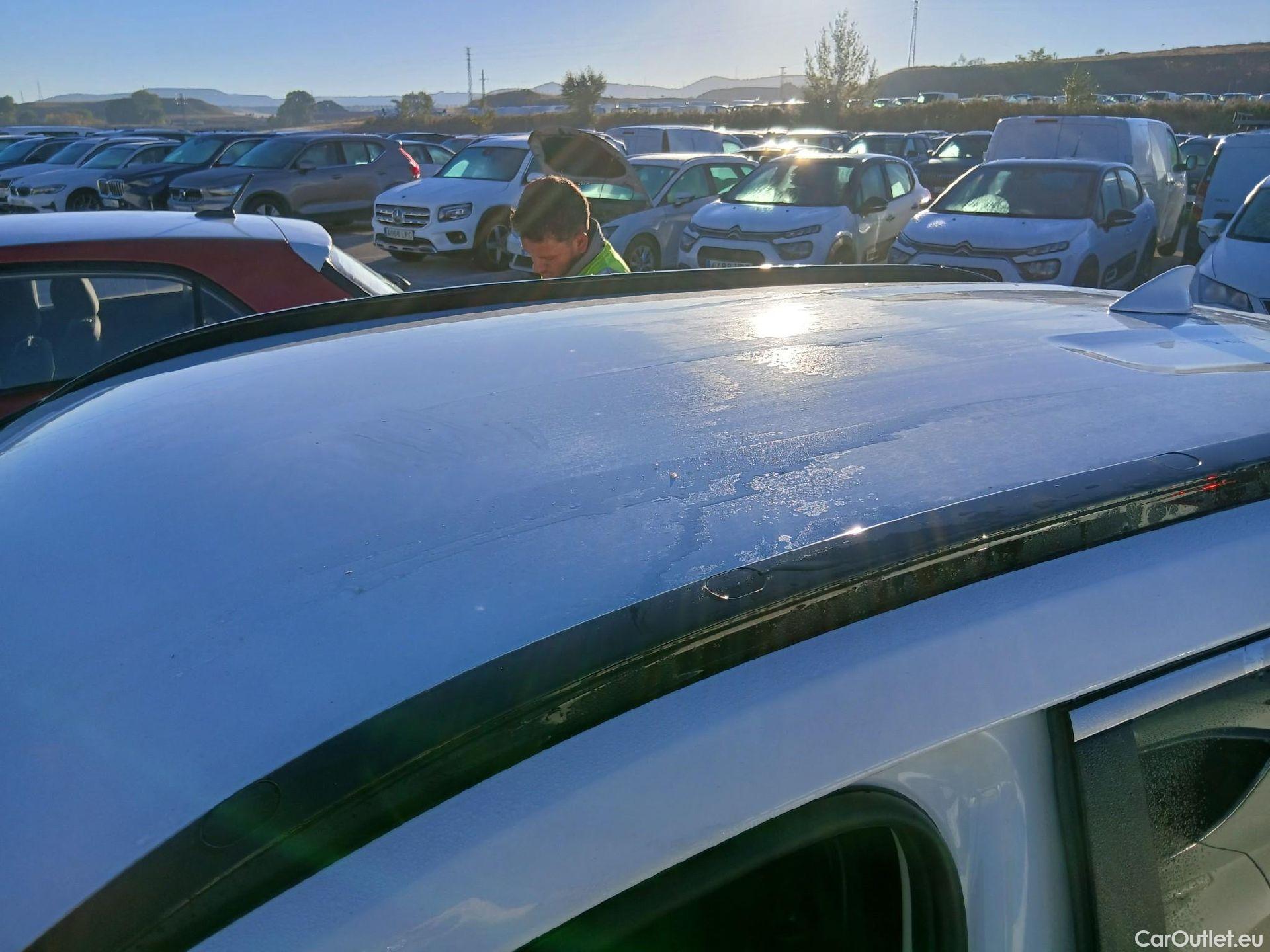  KIA  Niro KIA  / 2022 / 5P / crossover 1.6 GDi HEV 104kW (141CV) Drive #8