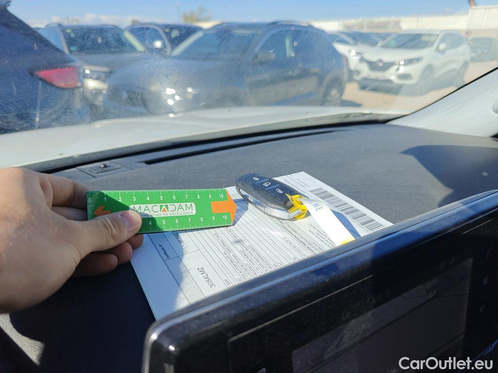  Peugeot  2008  Allure Pack 1.5 HDi 110CV MT6 E6d #7