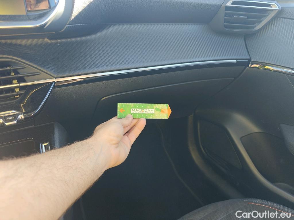  Peugeot  208 PEUGEOT  / 2019 / 5P / berlina con portón PureTech 73kW (100CV) Active Pack #15