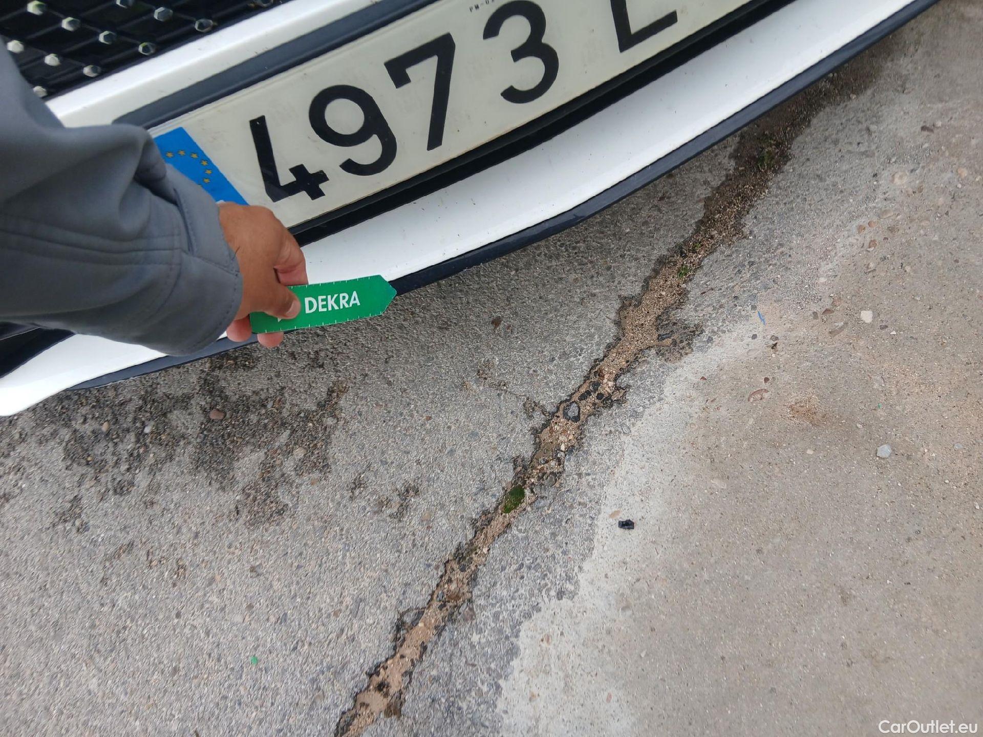  Mercedes  A-Klasse Clase A A 250 e (177.086)Premium-Pack 1.3 AMG Line 220CV AT8 E6d #11