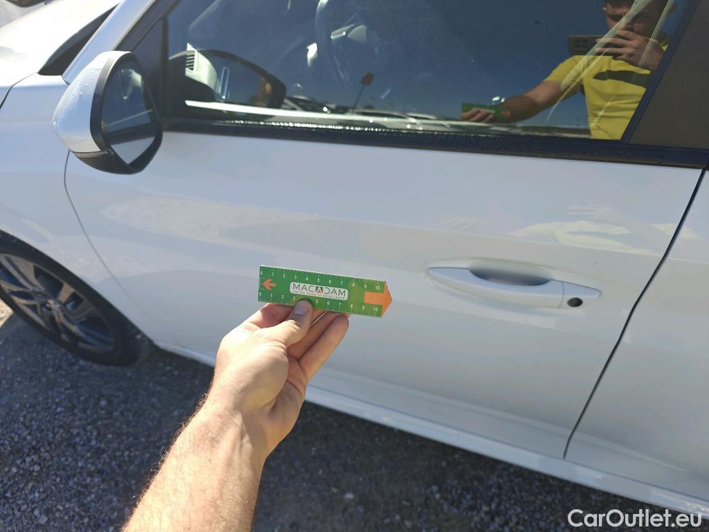  Peugeot  208 PEUGEOT  / 2019 / 5P / berlina con portón PureTech 73kW (100CV) Active Pack #23