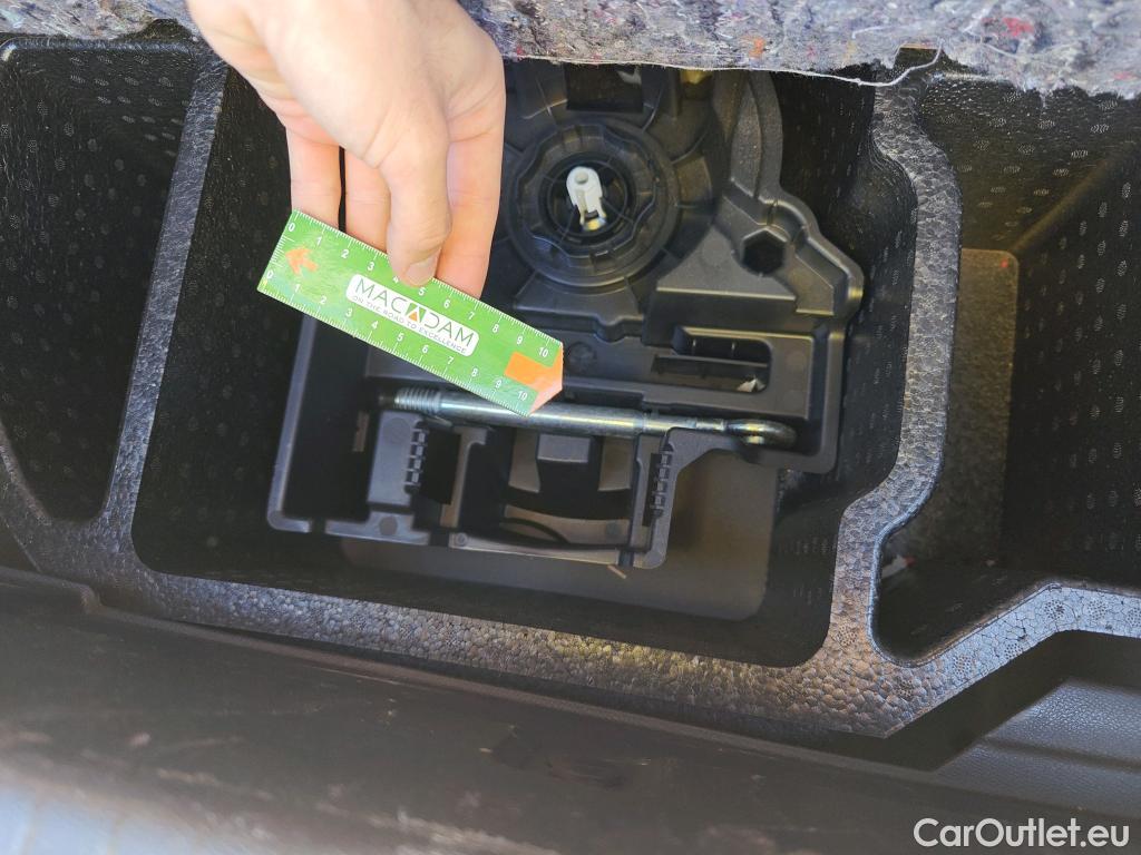  Peugeot  208 PEUGEOT  / 2019 / 5P / berlina con portón PureTech 73kW (100CV) Active Pack #3