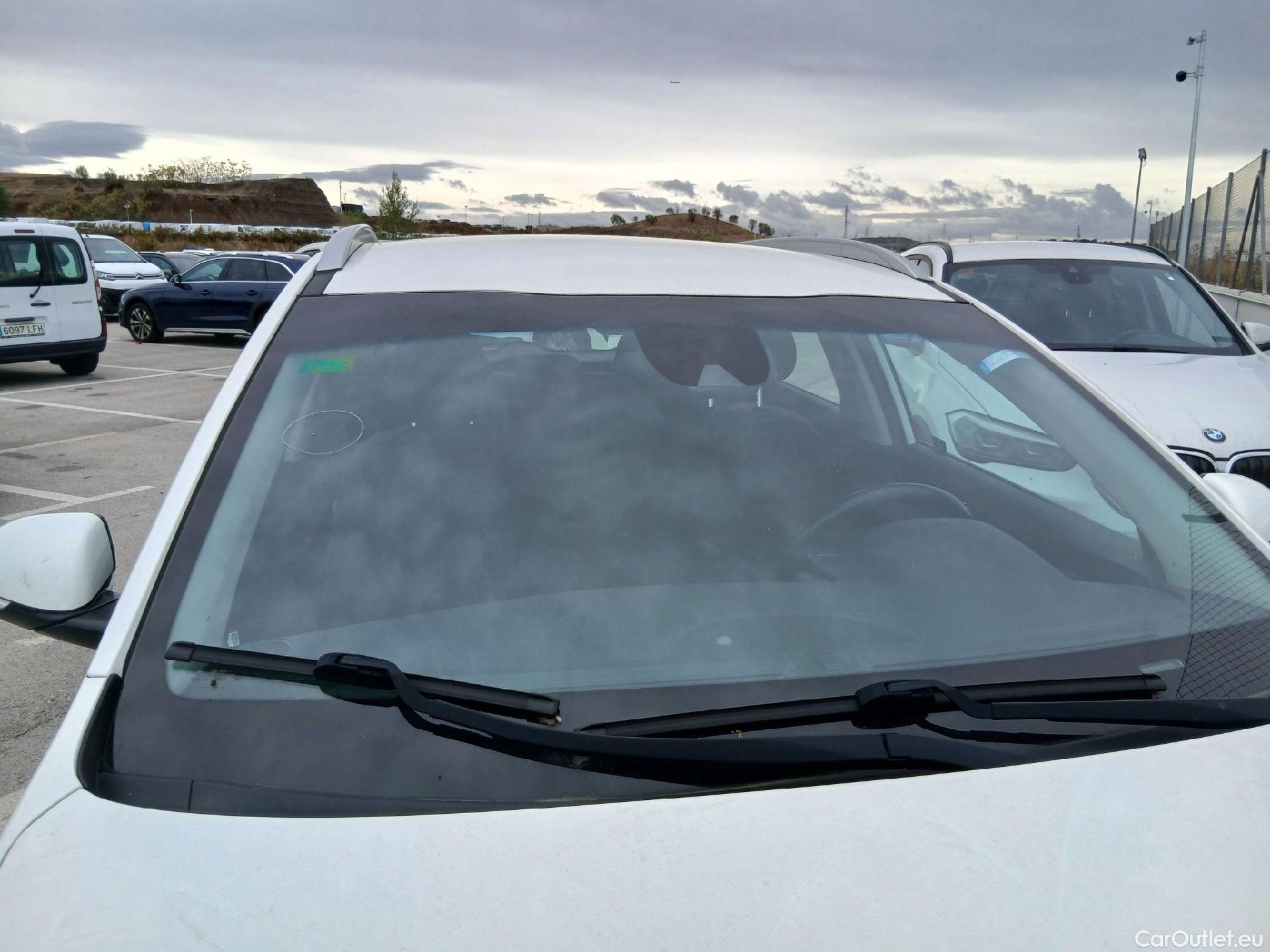  KIA  Niro KIA  Hïbrido Enchufable / 2016 / 5P / crossover 1.6 GDi Híbrido Enchufable 104kW Drive #22