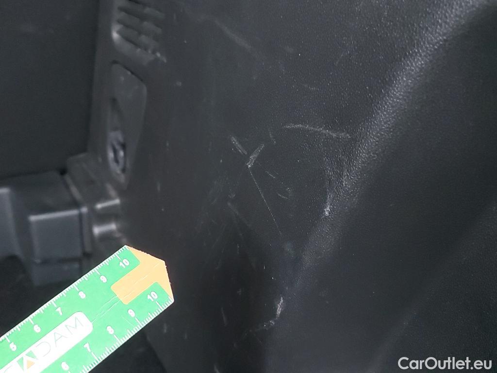  Opel   Grandland X OPEL Grandland / 2021 / 5P / todoterreno 1.5 CDTi Business Edition Auto #19