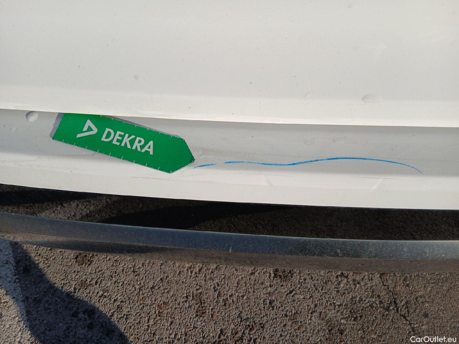  KIA  Niro KIA  / 2022 / 5P / crossover 1.6 GDi HEV 104kW (141CV) Drive #10