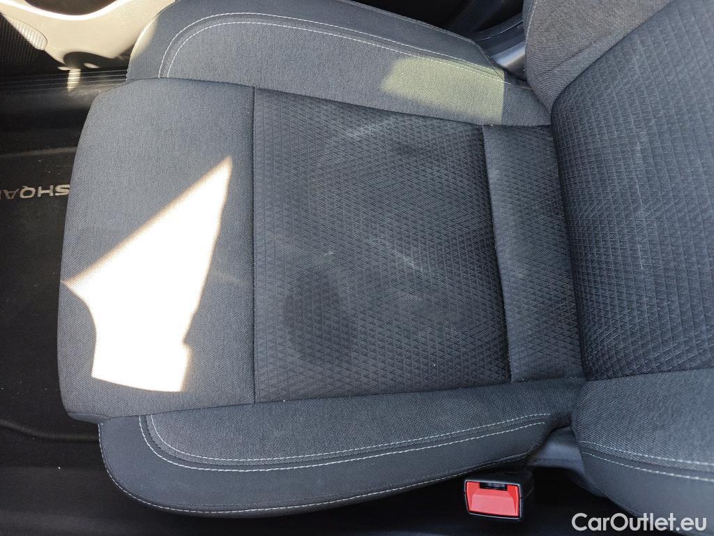  Nissan  Qashqai NISSAN  / 2021 / 5P / todoterreno DIG-T 103kW mHEV 4x2 Premiere Edition(SL) #8