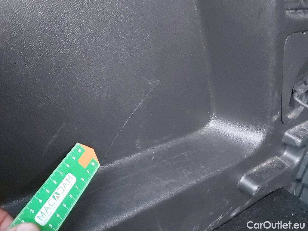  Opel   Grandland X OPEL Grandland / 2021 / 5P / todoterreno 1.5 CDTi Business Edition Auto #17