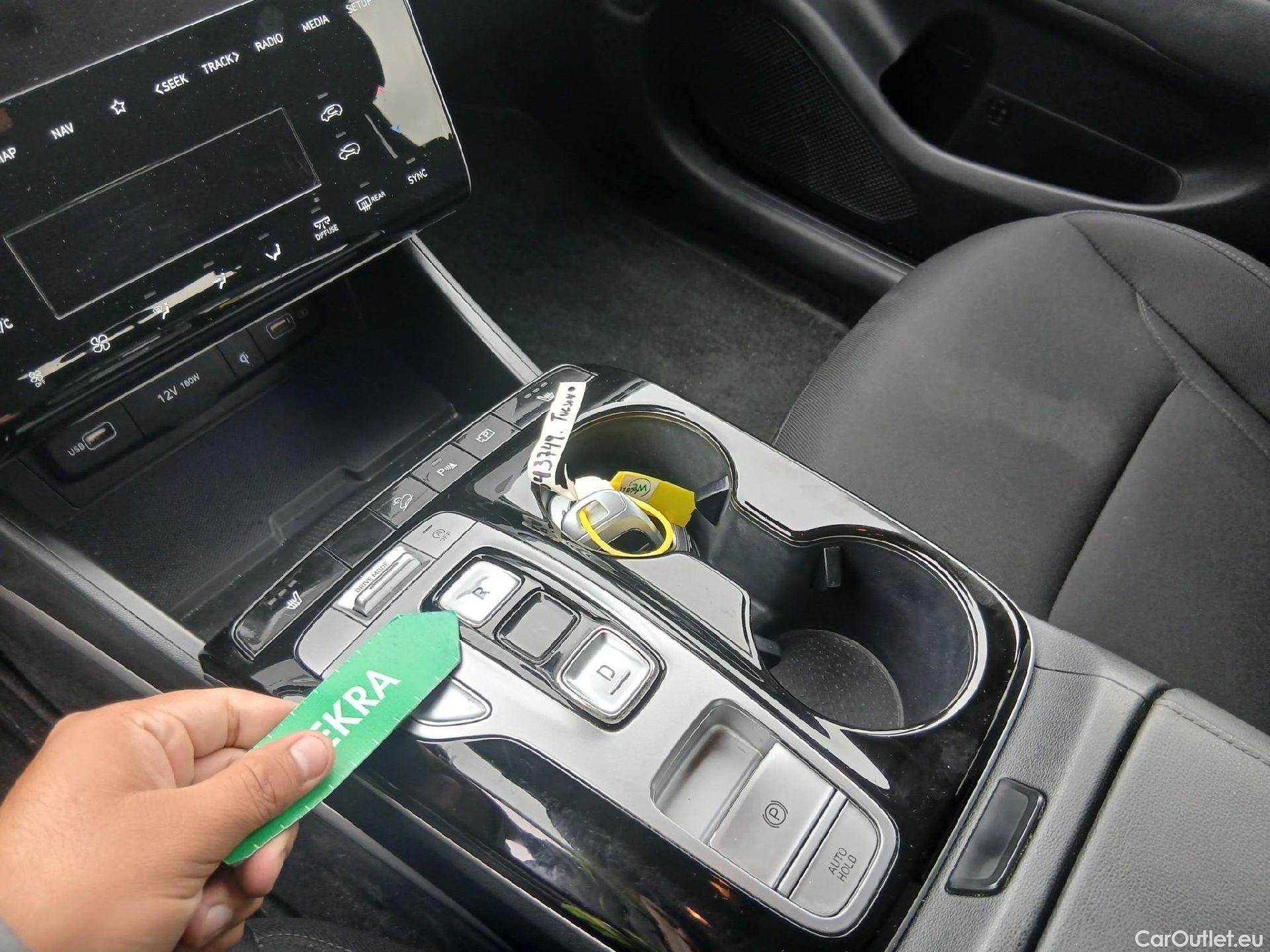  Hyundai  Tucson HYUNDAI  / 2020 / 5P / todoterreno 1.6 CRDI 100kW (136CV) 48V Tecno DCT 2C #9