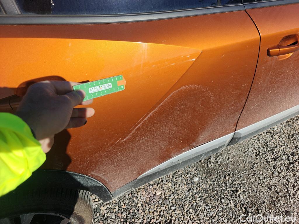  Peugeot  2008 PEUGEOT  / 2019 / 5P / todoterreno Allure Pack Puretech 100 S&S BVM6 #1