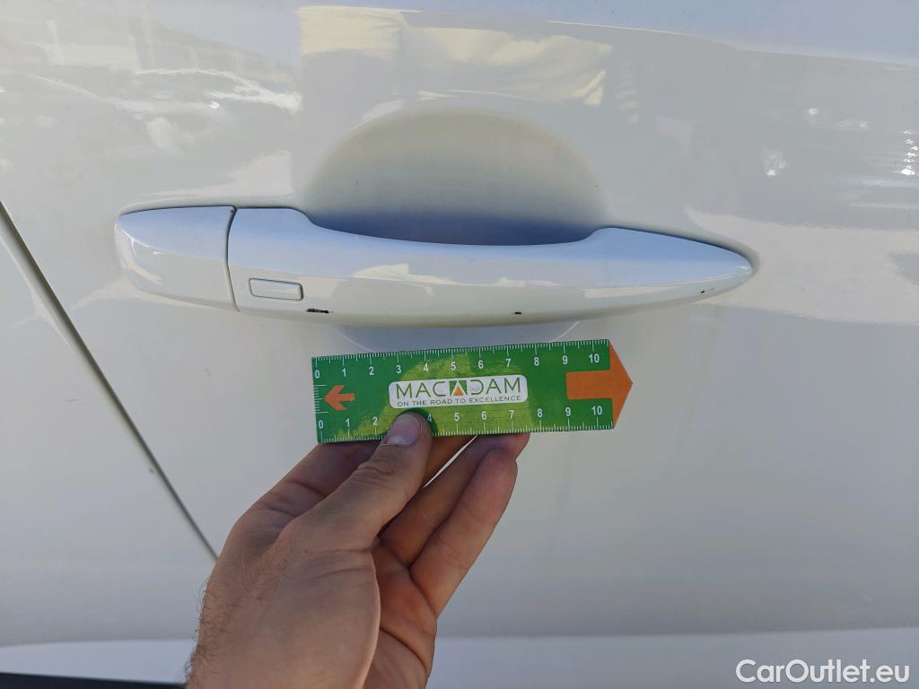  Nissan  Qashqai NISSAN  / 2021 / 5P / todoterreno DIG-T 103kW (140CV) mHEV 4x2 Acenta #40