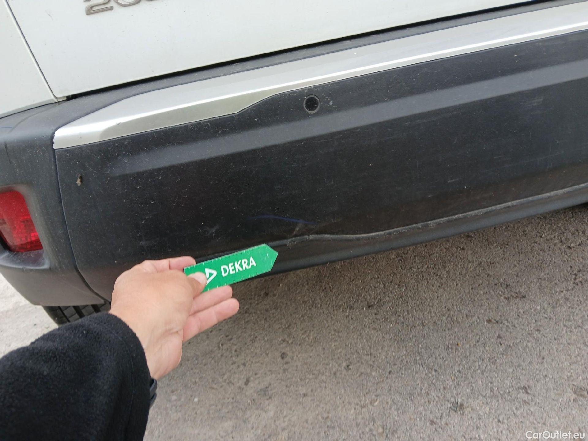  Peugeot  2008 PEUGEOT  / 2019 / 5P / todoterreno Active Puretech 100 S&S BVM6 #35