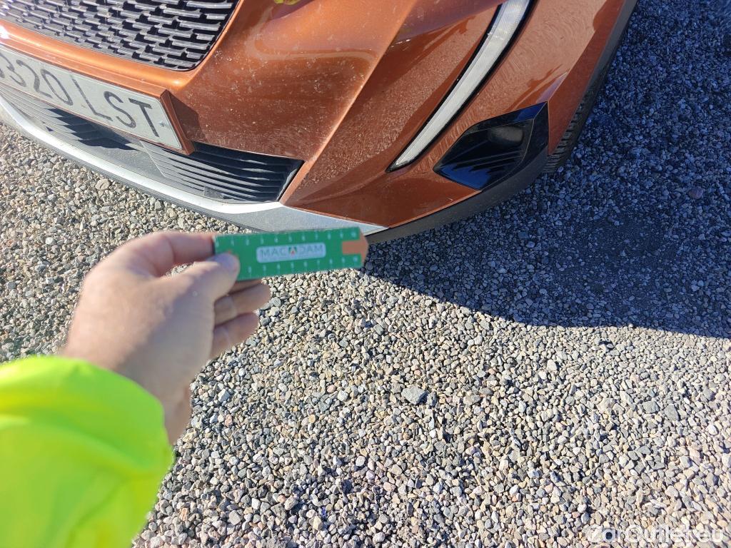  Peugeot  2008 PEUGEOT  / 2019 / 5P / todoterreno Allure Pack Puretech 100 S&S BVM6 #33