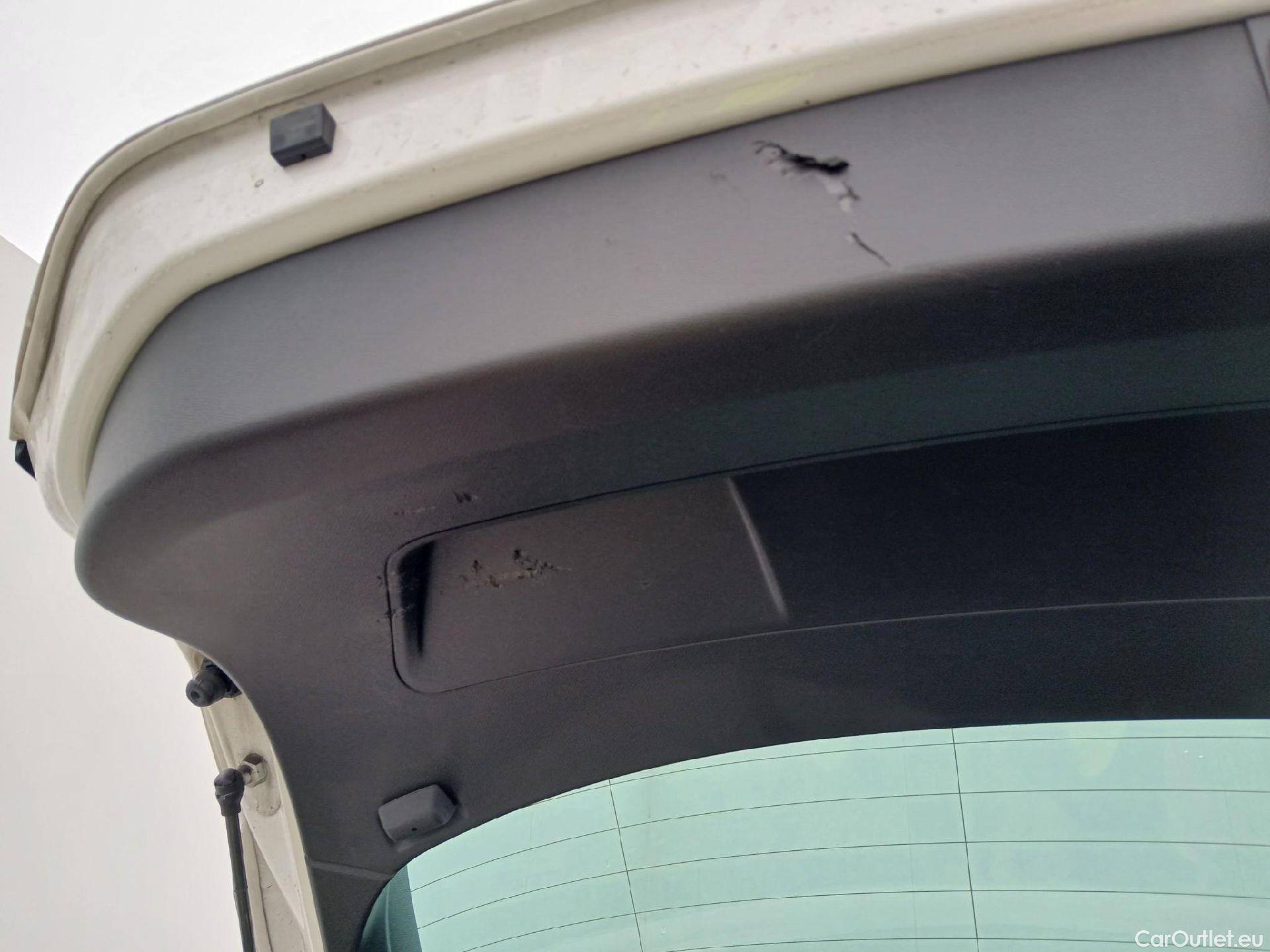  Land Rover  Discovery SEAT Nuevo León / 2020 / 5P / berlina con portón 1.5 TSI 96kW S&S Style Go(SP) #8