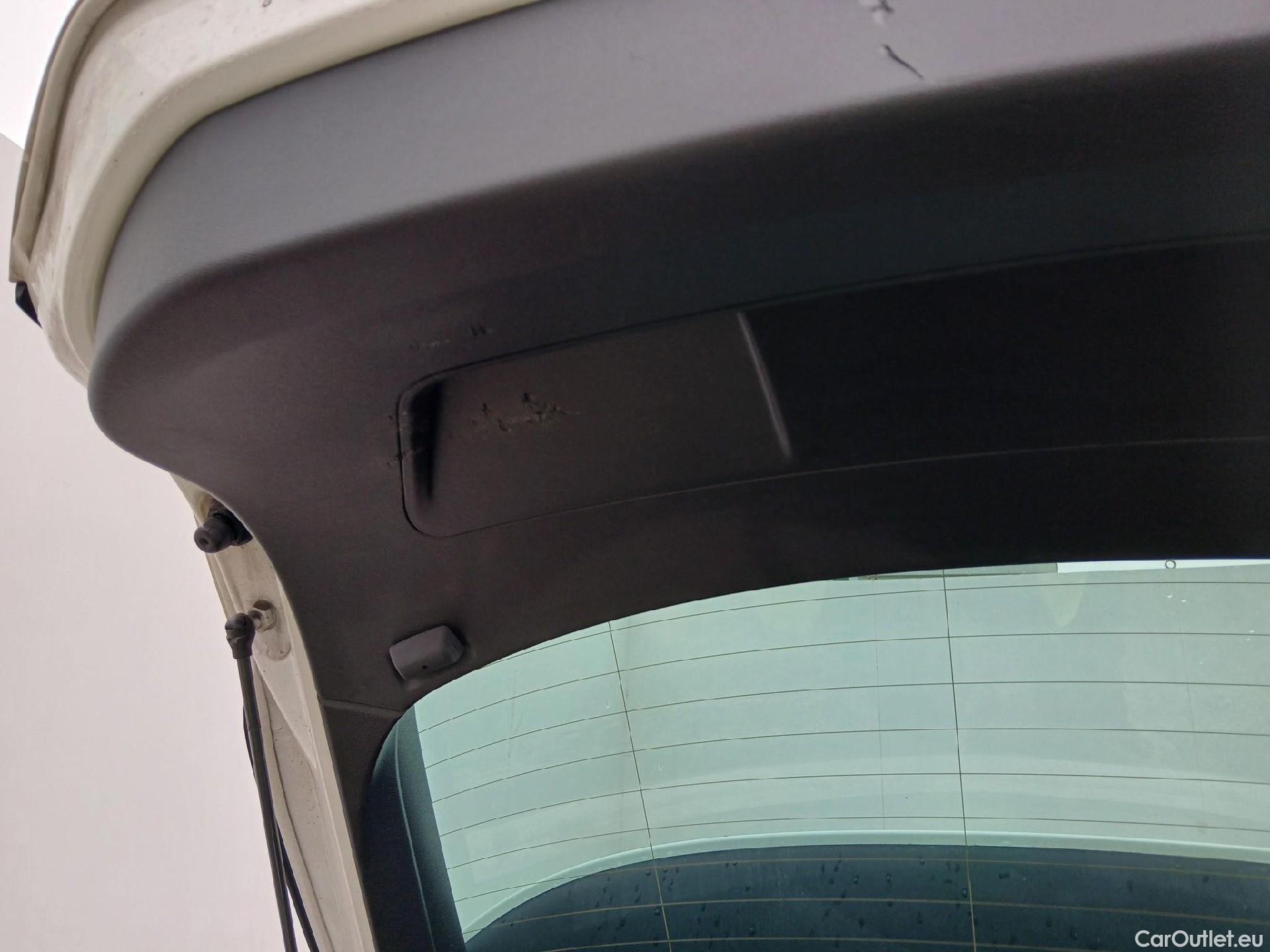  Land Rover  Discovery SEAT Nuevo León / 2020 / 5P / berlina con portón 1.5 TSI 96kW S&S Style Go(SP) #7