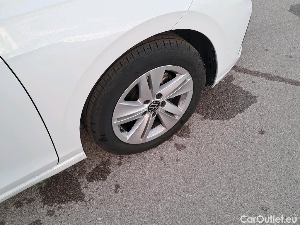  Volkswagen  Golf  VOLKSWAGEN / 2020 / 5P / berlina con portón Life 1.0 eTSI 81kW (110CV) DSG #1